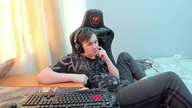 iliaskrislove Show in webcam