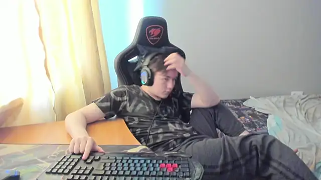 iliaskrislove's Webcam Show