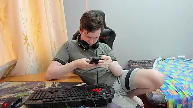 Show modela iliaskrislove na web-kameri