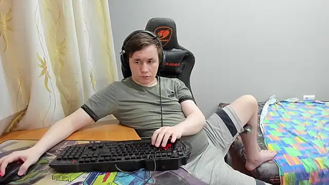 Show modela iliaskrislove na web-kameri