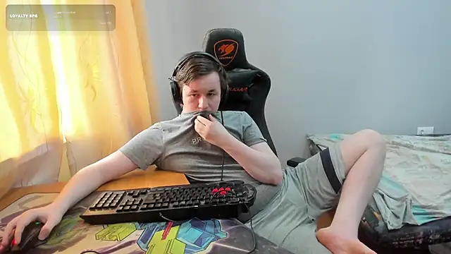 Show modela iliaskrislove na web-kameri