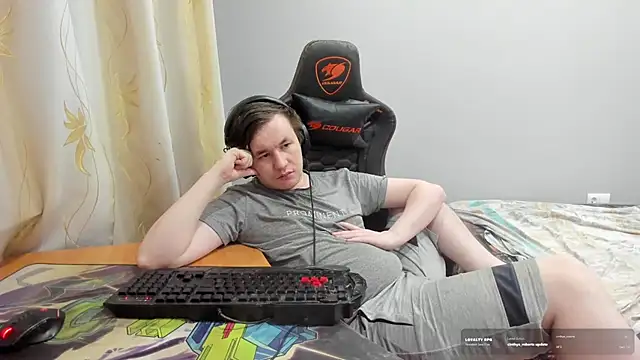 Show modela iliaskrislove na web-kameri