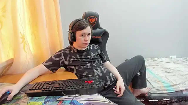 Show modela iliaskrislove na web-kameri