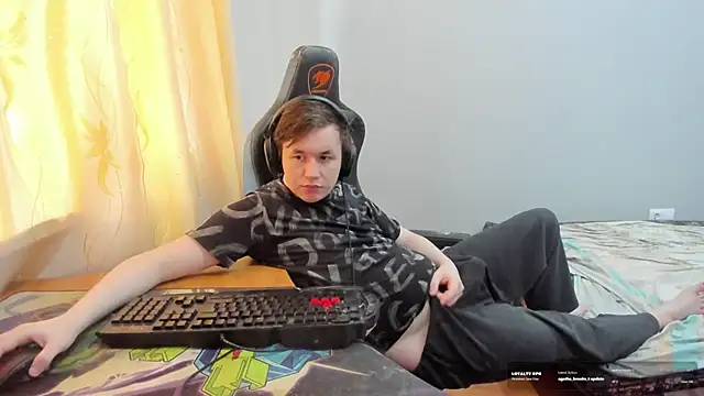 Show modela iliaskrislove na web-kameri