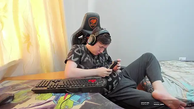 Вебкам-шоу iliaskrislove