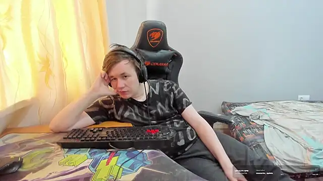 Show modela iliaskrislove na web-kameri