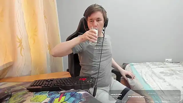 Вебкам-шоу iliaskrislove