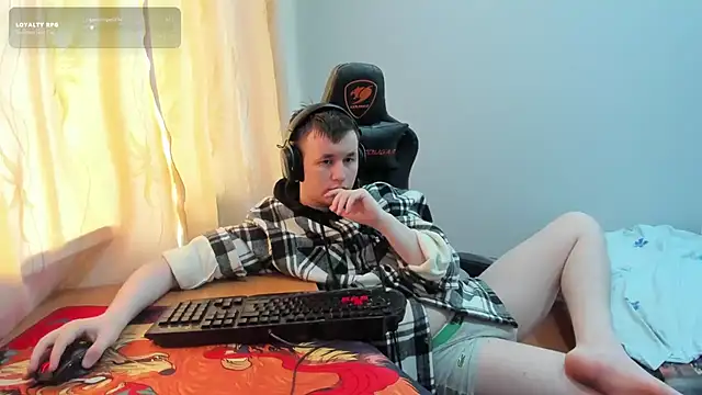 Show modela iliaskrislove na web-kameri