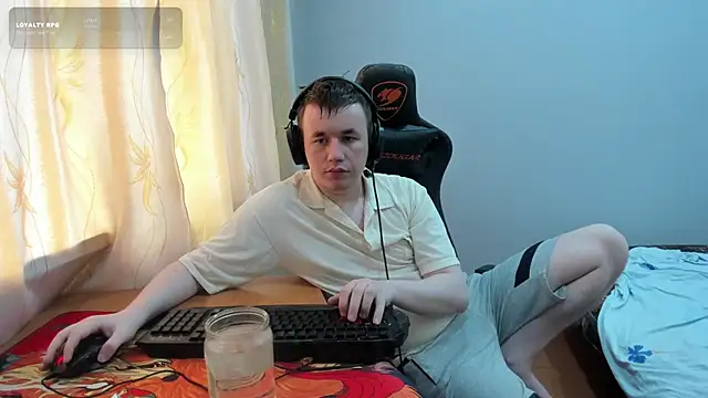 iliaskrislove 网络视讯表演
