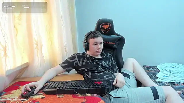 iliaskrislove Show Webcam