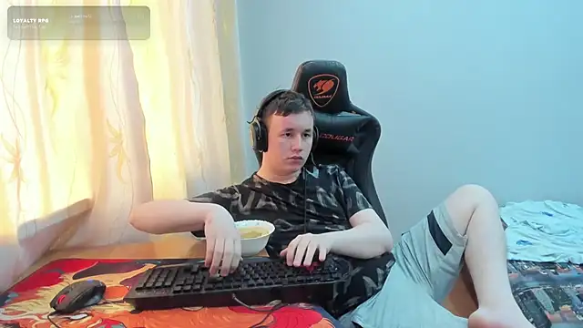 iliaskrislove Webcam Show
