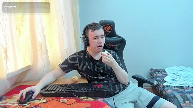 iliaskrislove webcam show