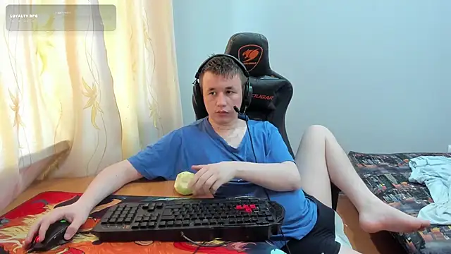 Show modela iliaskrislove na web-kameri