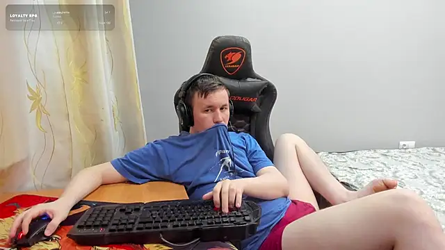 Show modela iliaskrislove na web-kameri