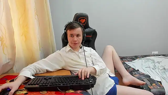 iliaskrislove webcam show