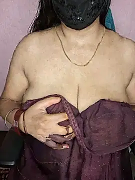 Show modela Kam_Mohini na web-kameri
