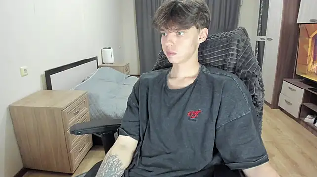 Pokazy przed kamerką – Liam_sexy1