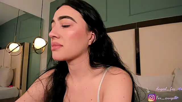 צ'אט XXX בשידור חי של angeel_fox