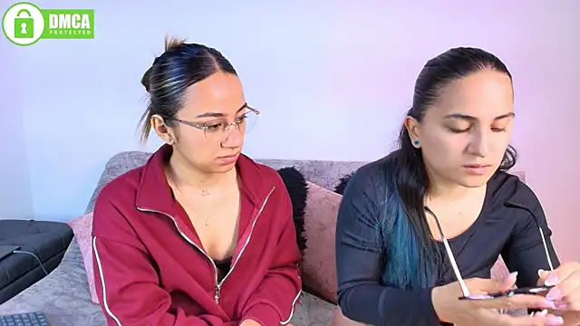 Jules_n_Gia Webcam Show