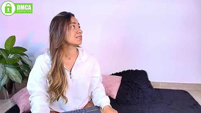 Jules_n_Gia Webcamshow