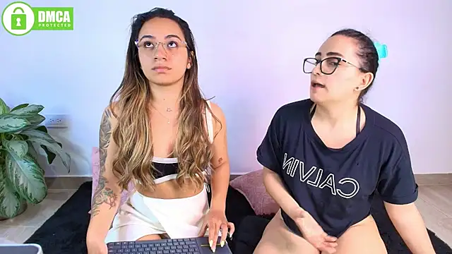 Jules_n_Gia Adlı Modelin Web Kamerası Şovu