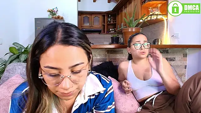 Jules_n_Gia Webcam show