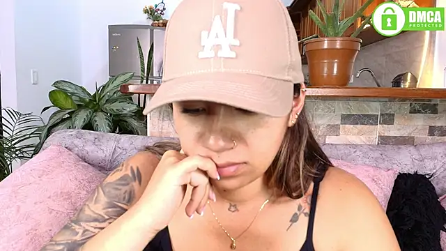 Jules_n_Gia webcam show