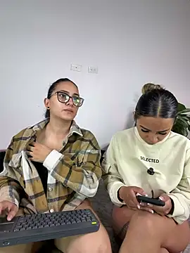 Jules_n_Gia Adlı Modelin Web Kamerası Şovu