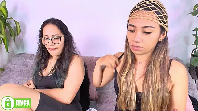 Jules_n_Gia Webcam show