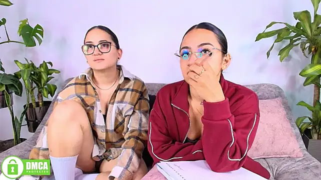 Jules_n_Gia Pertunjukan Webcam