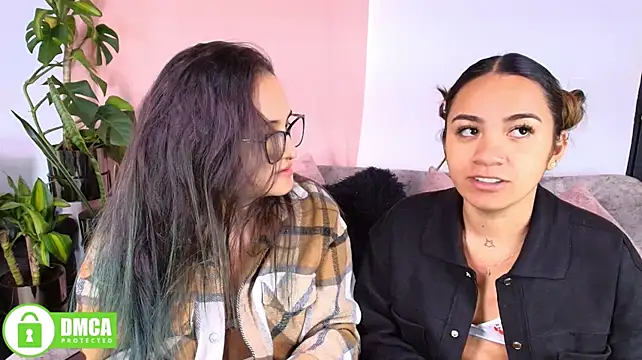 Jules_n_Gia Webcam show