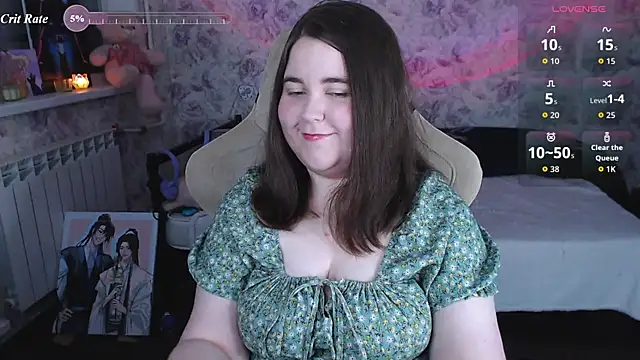 Estelle_Hicks Show in webcam