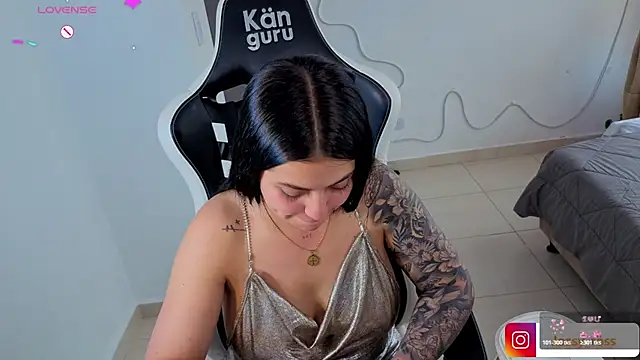Victoryyy_ élő XXX-chatje