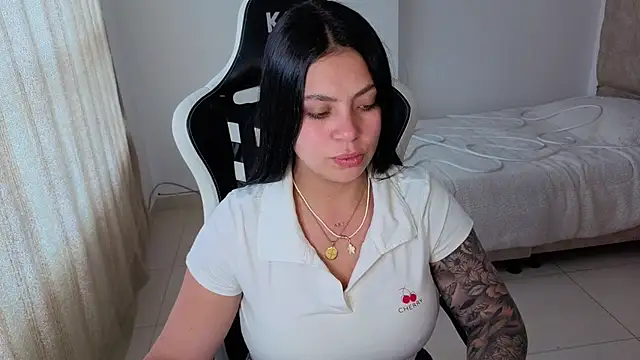 Онлайн чат XXX Victoryyy_