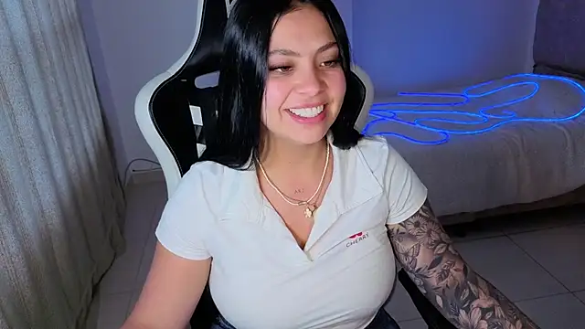 Chat +18 de Victoryyy_ ao vivo