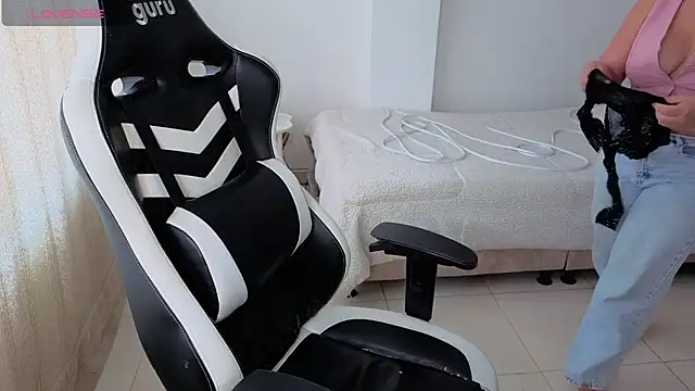 Онлайн чат XXX Victoryyy_