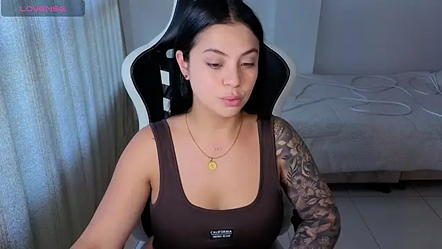 Victoryyy_'s Live XXX Chat