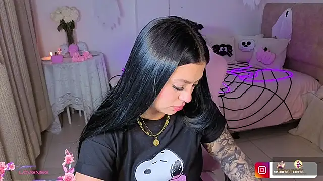 Victoryyy_'s Live XXX Chat