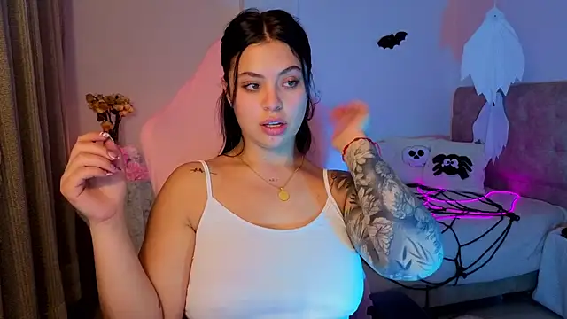 Victoryyy_ XXX чат на живо