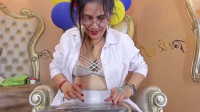 Celeste_Baker_のライブXXXチャット