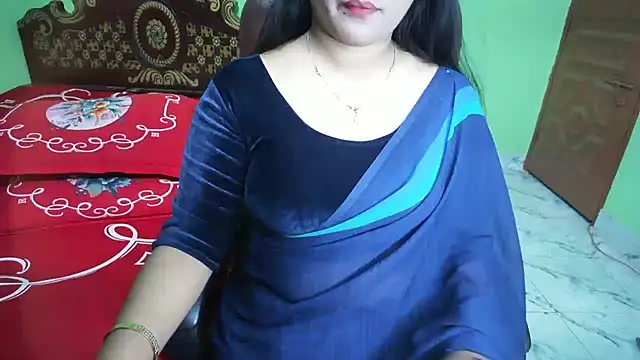 BengaliQueenStar Adlı Modelin Canlı XXX Sohbeti