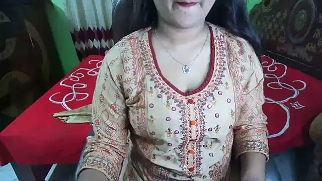 Chatroom XXX en direct de BengaliQueenStar