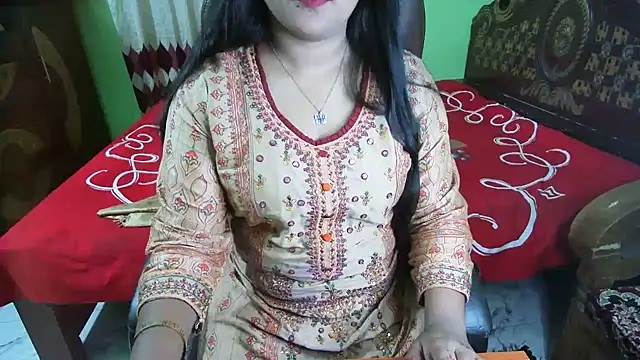 BengaliQueenStarn Live XXX chat