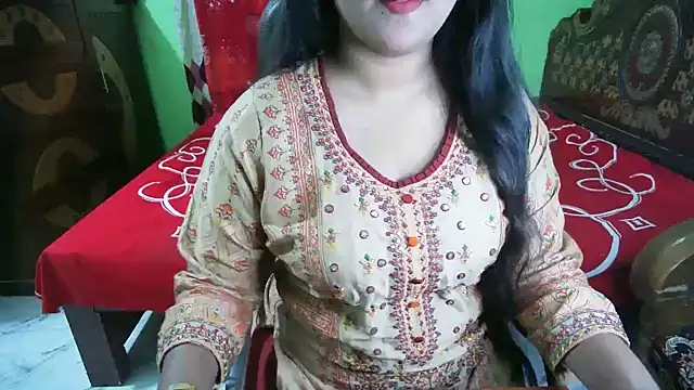 BengaliQueenStar: онлайн-секс-чат