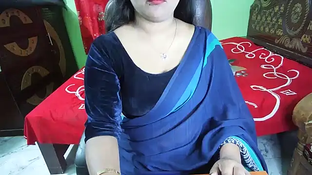 BengaliQueenStar Chat XXX in diretta