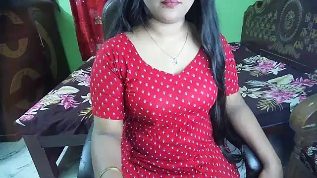 BengaliQueenStar Adlı Modelin Canlı XXX Sohbeti