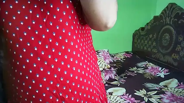 BengaliQueenStar XXX чат на живо