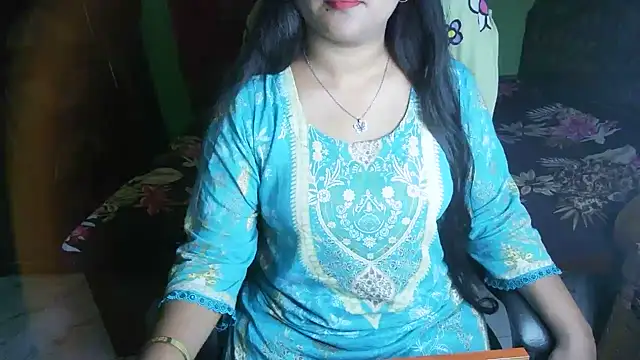 BengaliQueenStarのライブXXXチャット