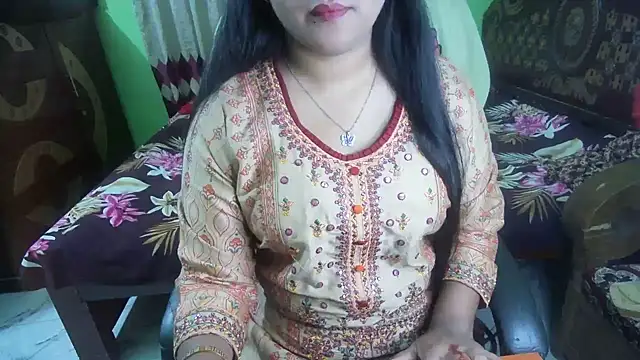 BengaliQueenStar's Live XXX Chat
