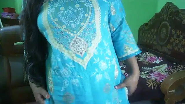 BengaliQueenStar's Live XXX Chat